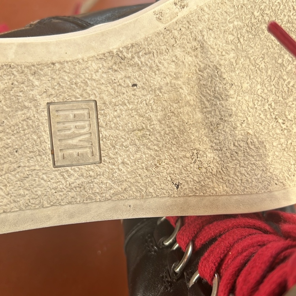 Frye Womens Black Leather Sneakers with Red Laces - Picture 6 of 6